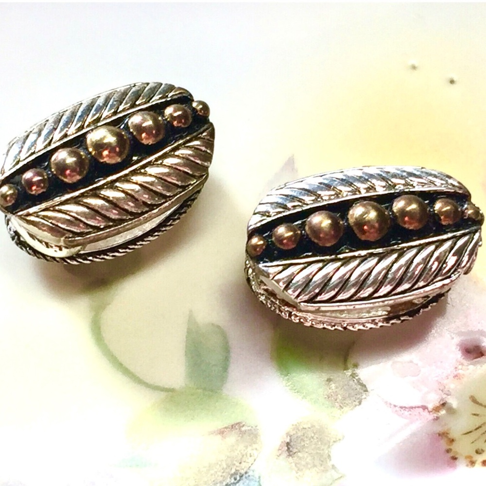 3/$32 Vintage AVON Oval Polished Metal Magnetic Reversible Clip On Earrings